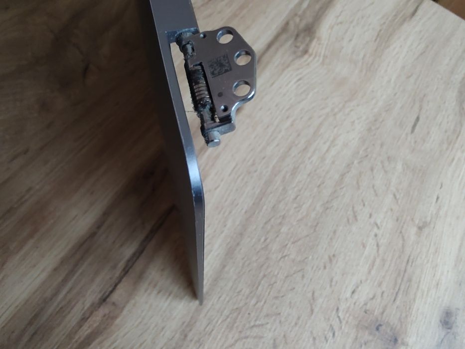 Кришка Macbook Pro 13 A2251, A1989, A215 оригінал, пошкоджена матриця