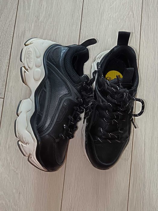 Кросівки шкіряні Buffalo  топсайдери