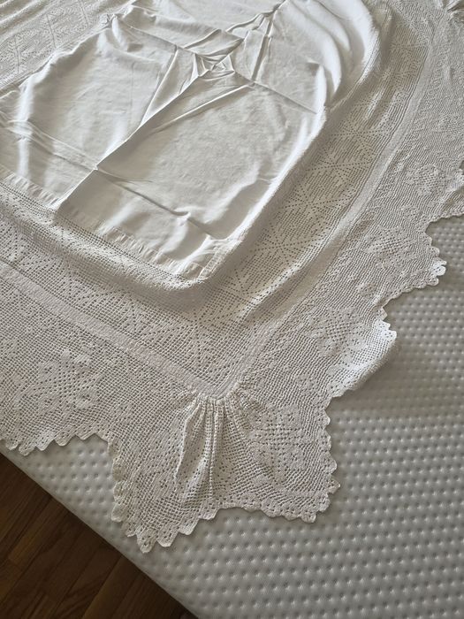 Toalha  com aplicação  de crochet