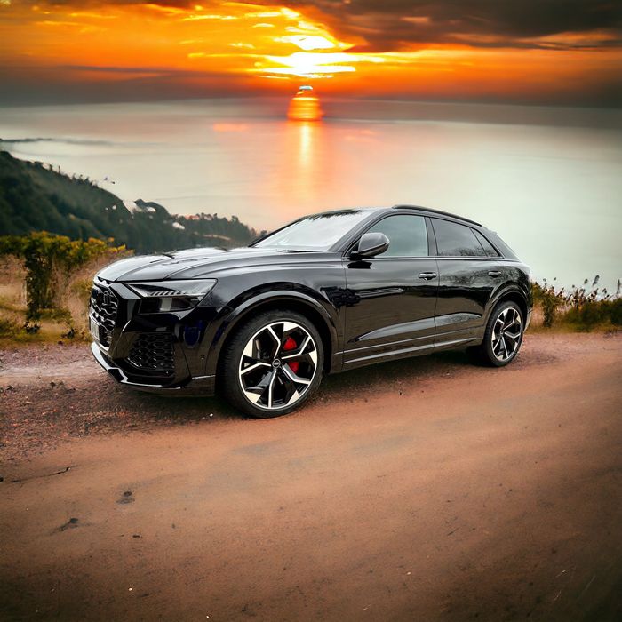 Wynajem Audi RSQ8 wypożyczalnia aut premium Camaro Cabrio mercdes AMG