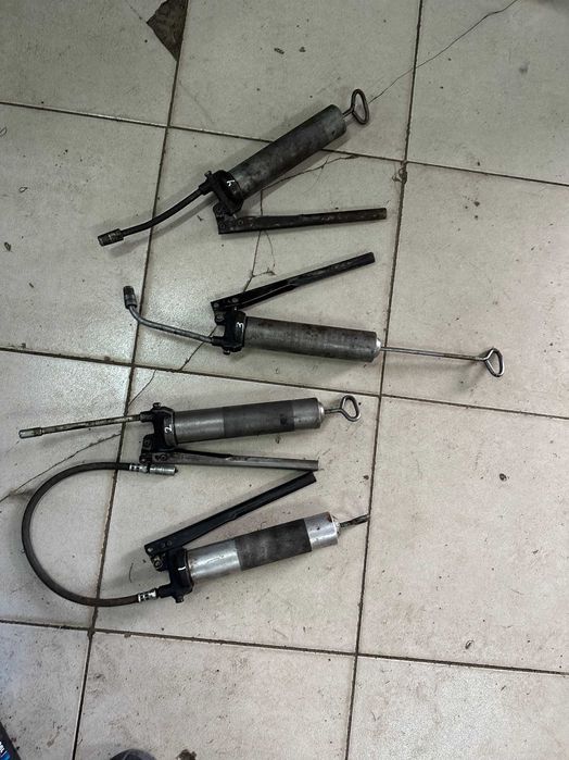 Шприц нагнетатель