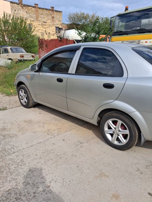 Шевроле авео 2004 р