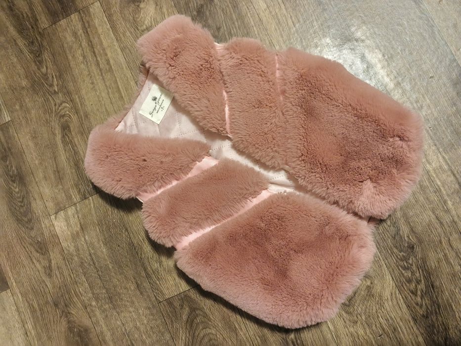 Дитяча мехова желетка 104-110р