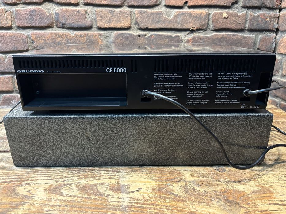 Magnetofon Grundig CF 5000
