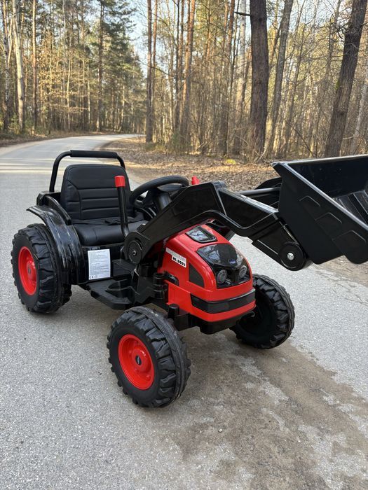 Traktor na akumulator elektryczna koparka