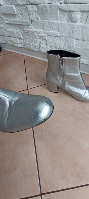 Sprzedam kozaczki srebrne