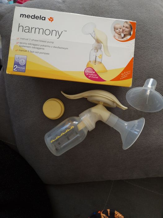 Laktator ręczny medela harmony