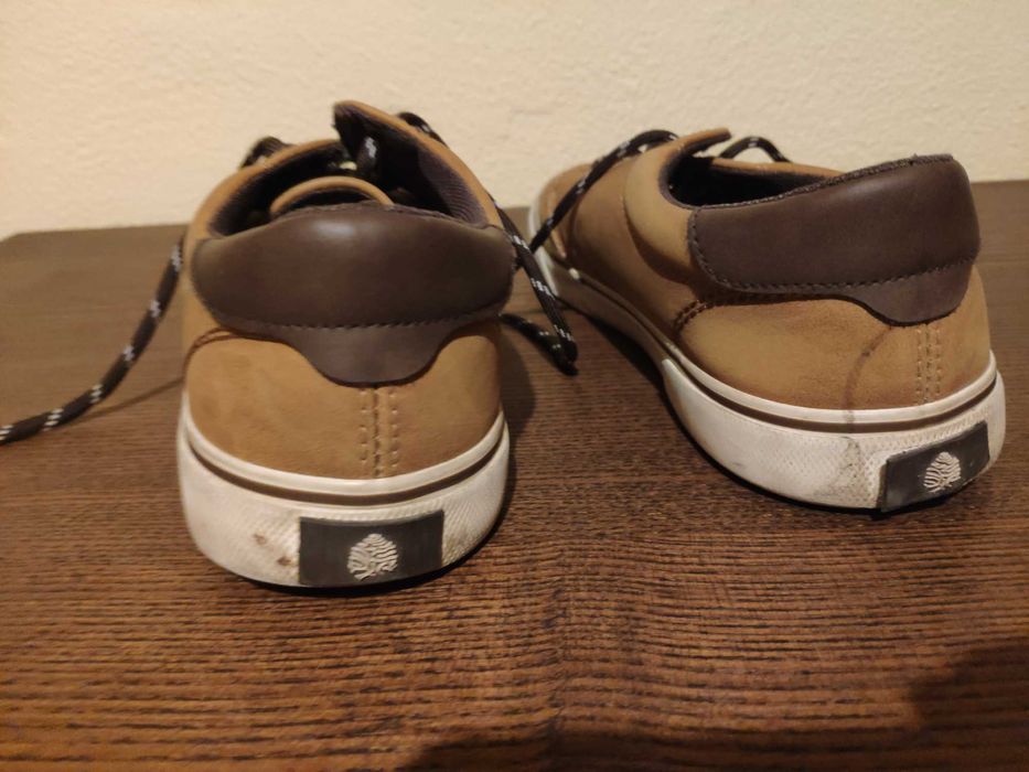 Vendo tênis castanhos de homem tamanho 41