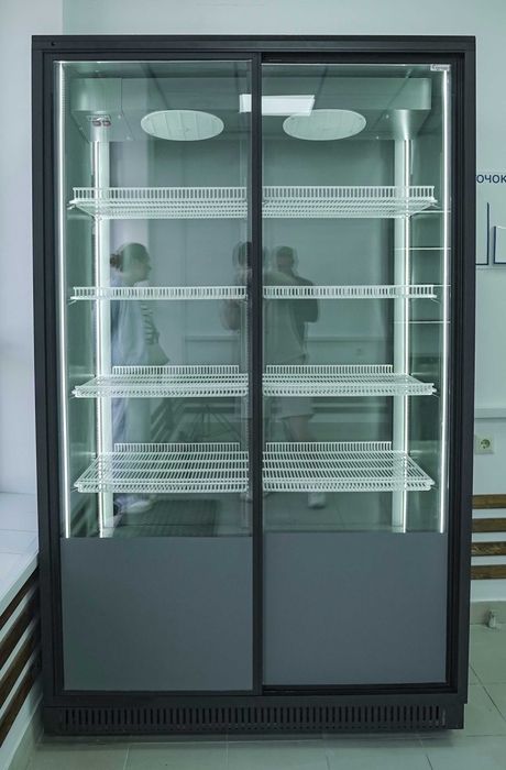 Холодильна шафа Вітрина б/у UBC EXTRA LARGE