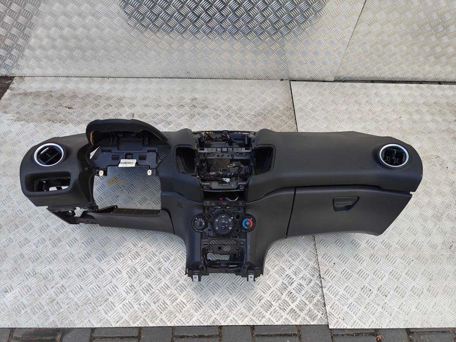 Deska Rozdzielcza Kokpit Ford Fiesta MK7 Oryginał Demontaż EUROPA