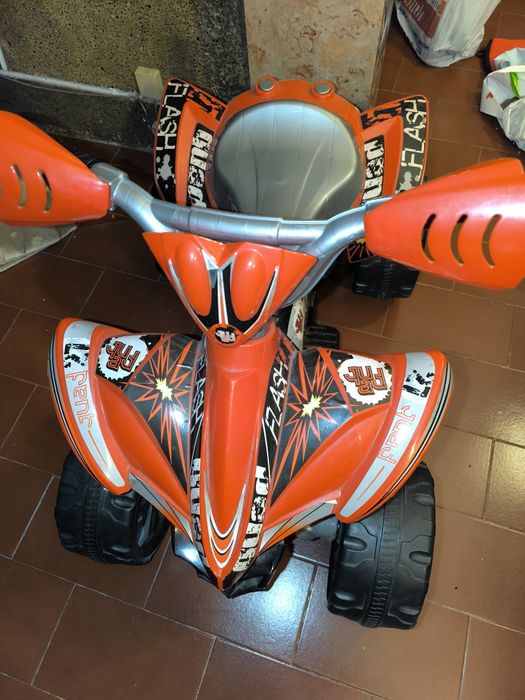 Moto 4 Criança - Como nova