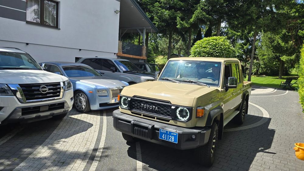 Toyota Land Cruiser