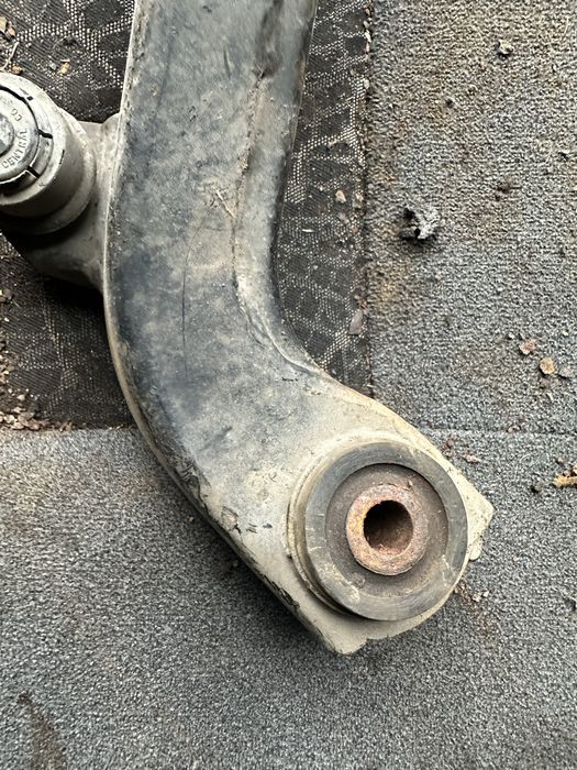 Передний рычаг левый правый чери джаги qq