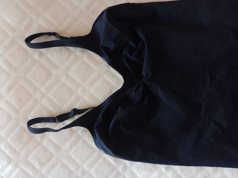 (36/S) Triumph/ Czarne Body modelujące z Londynu