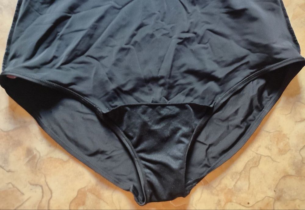 Цельный купальник 54