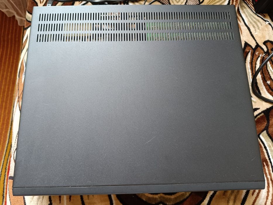 Відеомагнітофон HITACHI