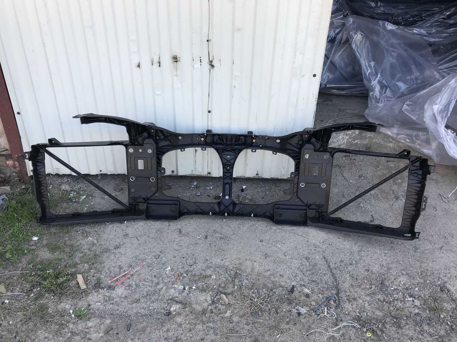 Панель передняя (телевизор) Tesla Model S (2016+) 1061950-98-E