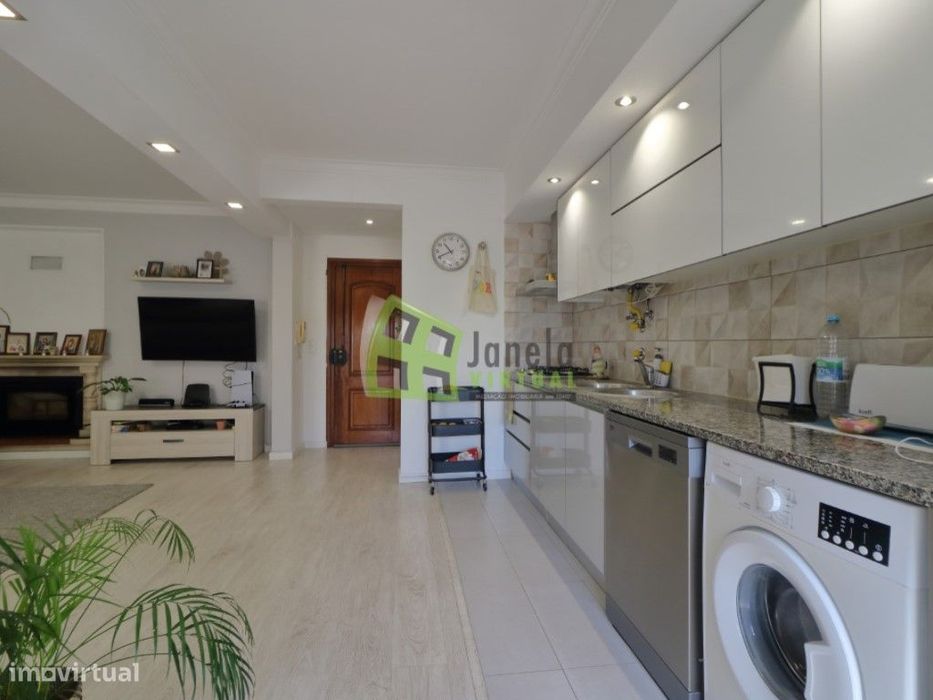 Apartamento T3 com Arrecadação - Quinta do Conde