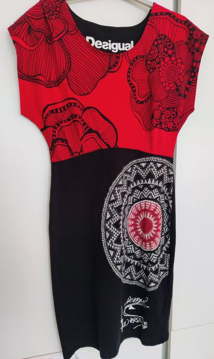Vestido curto, mangas curtas, preto,vermelho, Novo, Desigual S