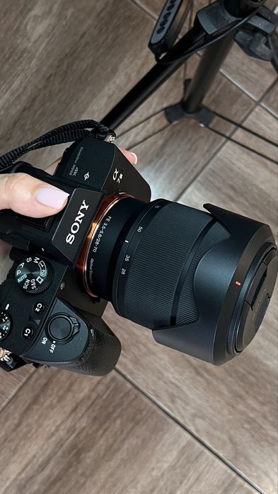 Sony Alpha A7 III (ILCE-7M3)  + обʼєктив sony FE 28-70 f 3.5-5.6 – відмінний стан, пробіг 12 745 кадрів
