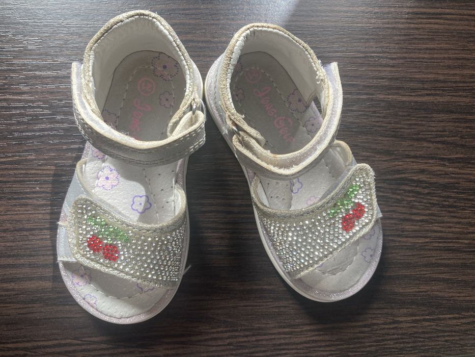 Босоножки девочке 21 размер