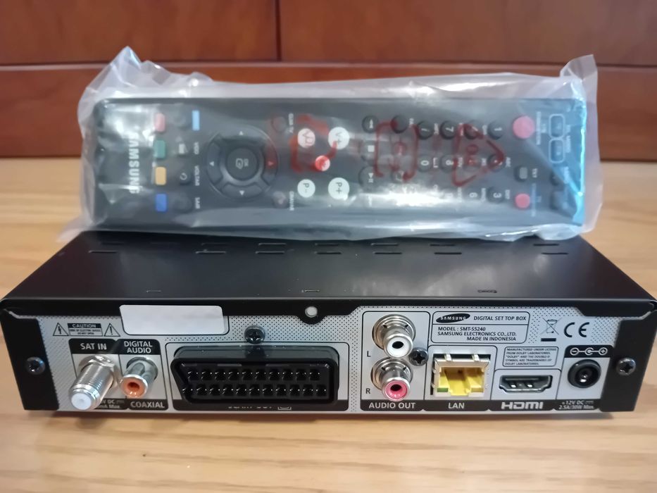 Sintonizador TDT Samsung Set Top Box 1080P SMT-S5240 Novo