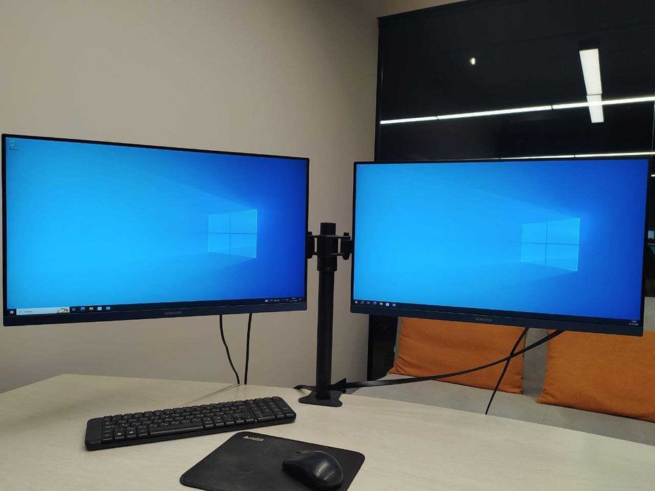 Комп'ютерна техніка (монітори, системні блоки)