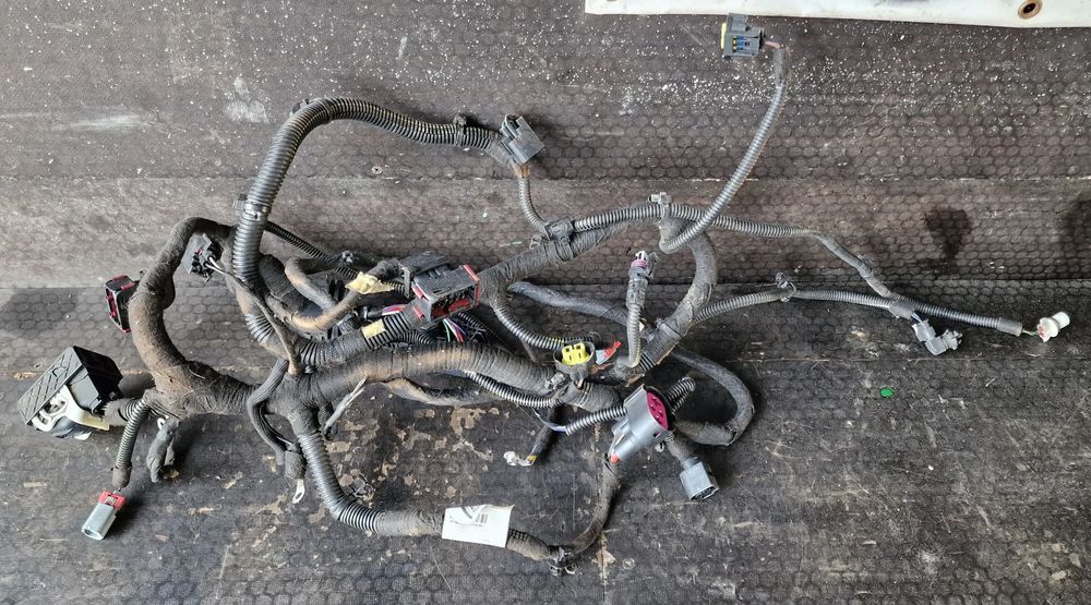 wiązka instalacja komory silnika 39120839_h  39120839 opel astra k v 1