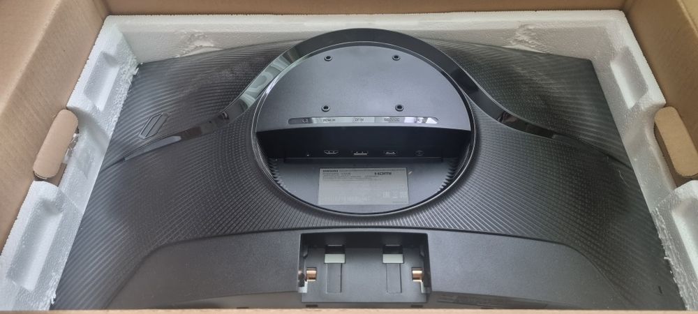 Монітор Samsung Odyssey G5, 27 діагональ