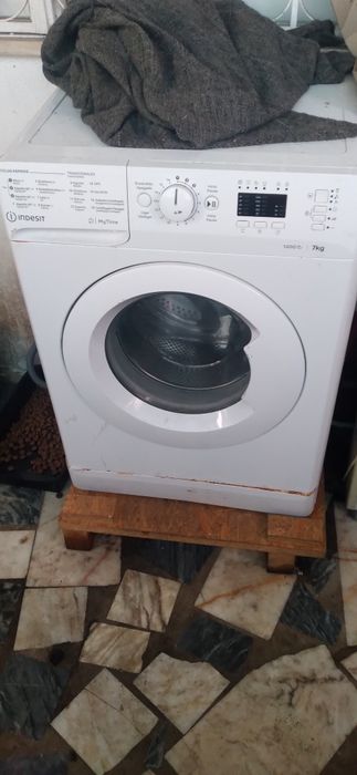 Maquina lavar roupa 7kg praticamente nova