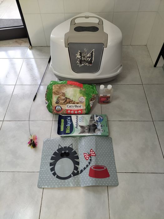 Casota para gato com alguns extras
