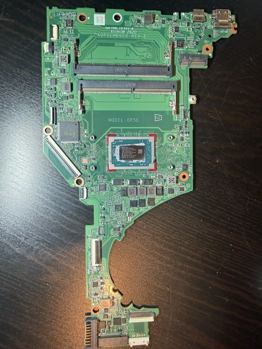 Uszkodzona płyta główna do laptopa hp model DA0P5EMB6E0 REV: E.