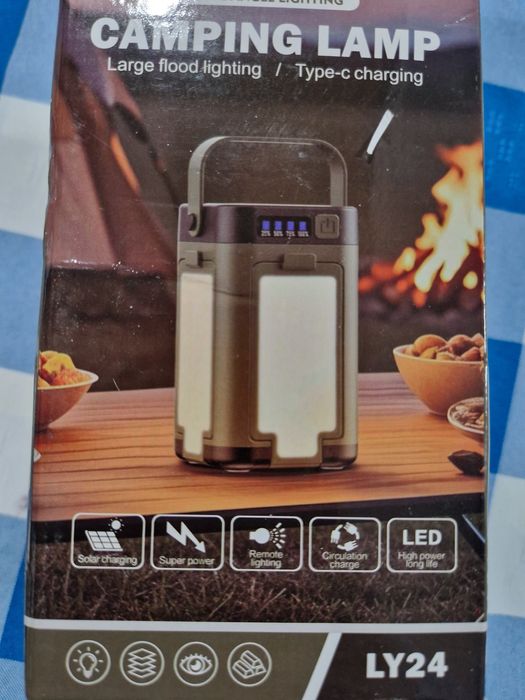 Luz camping solar recarregável.  Nova