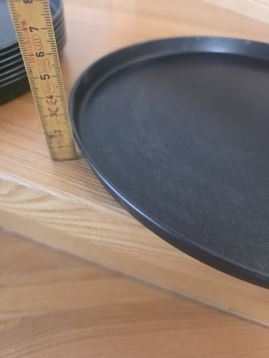 Czarne Metalowe Tace Loft – 28 cm – Gastronomia / Dom