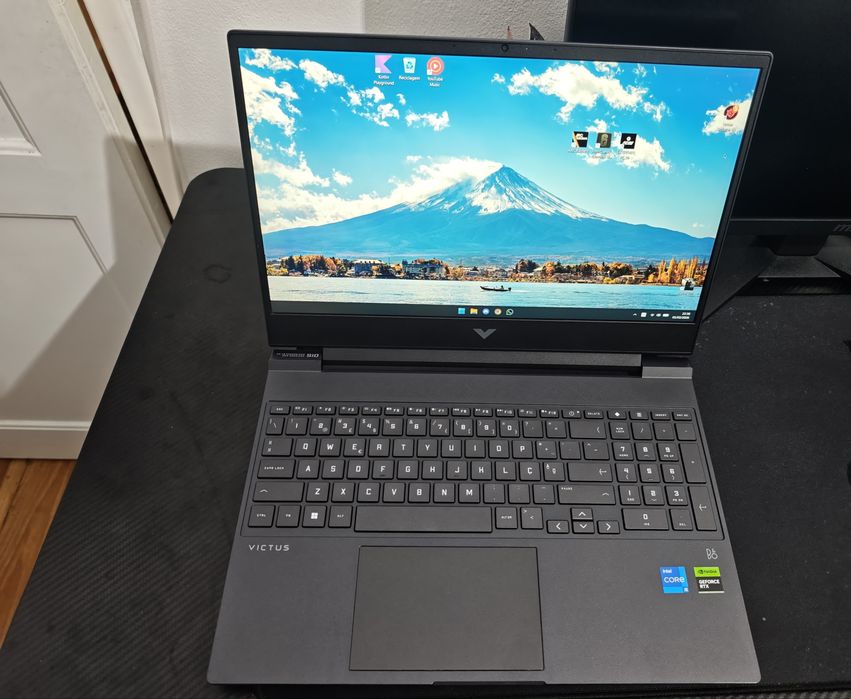 VICTUS 15 COM i5 e RTX 4050