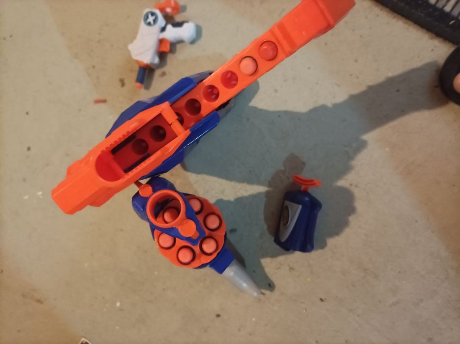 Conjunto nerf bom estado