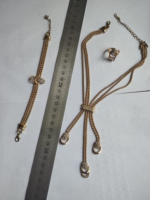 Намисто та біжутерія