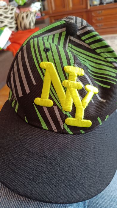 NY fajna modna czapka jak nowa