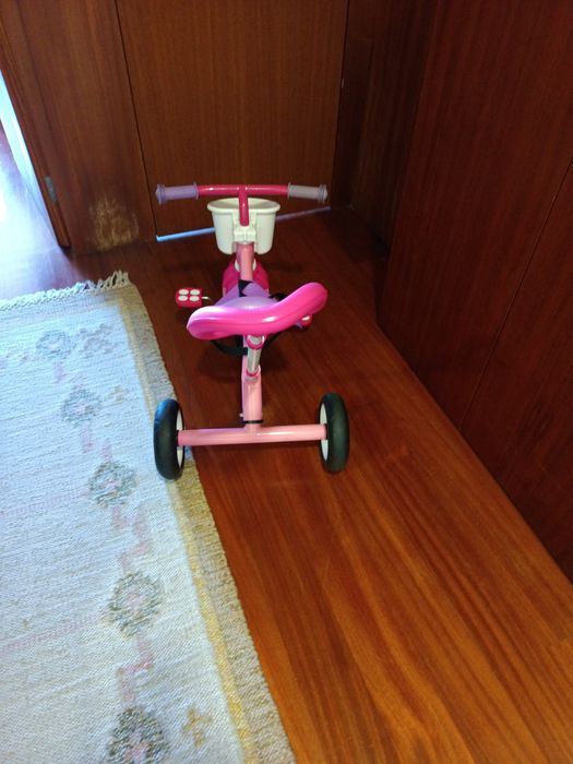 Triciclo Chicco Rosa em muito bom estado