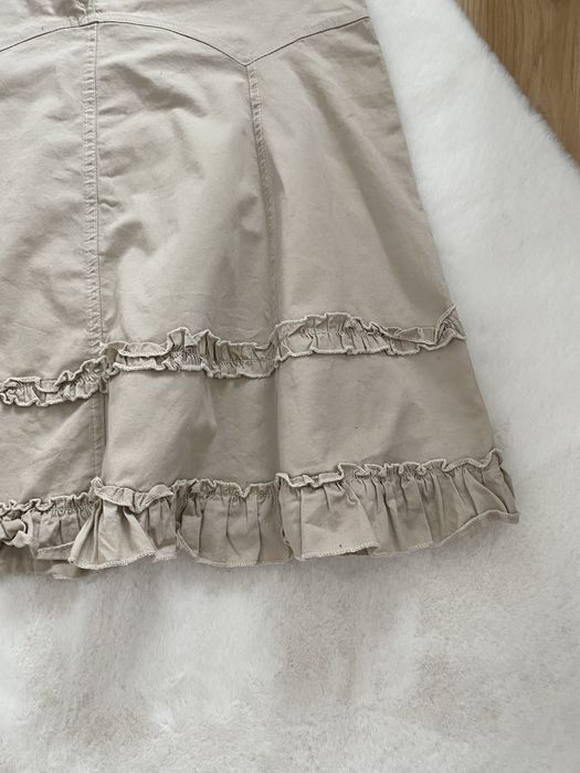 Beżowa spódnica do kolan M 38 basic