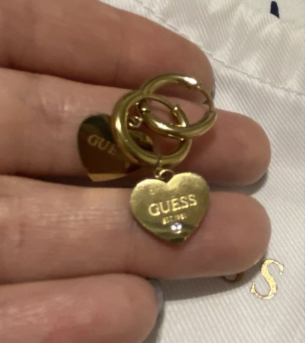 Sprzedam Kolczyki GUESS Huggie Me