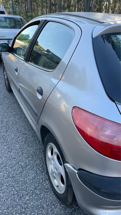 Peugeot 206,ano 2001