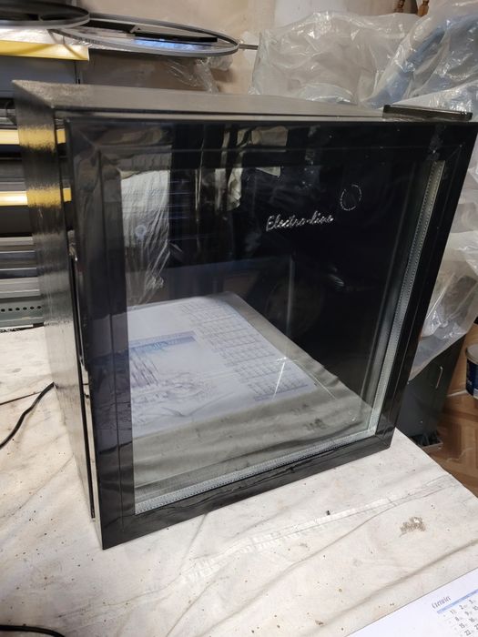 Mała lodówka schładzarka