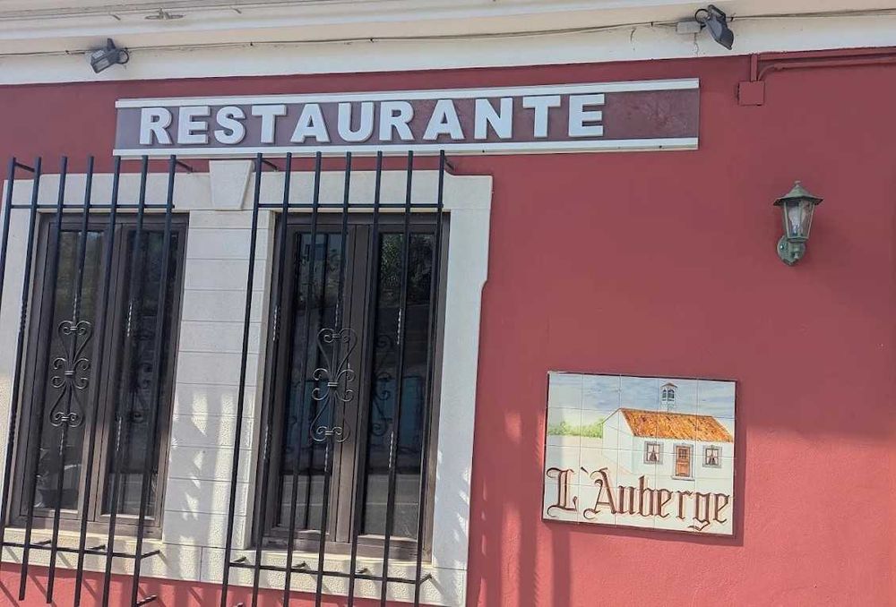 Aluga se restaurante totalmente equipado perto de Loulé