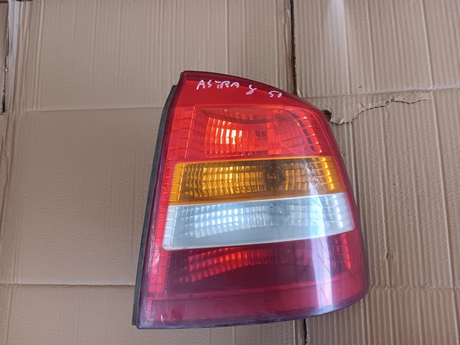 Opel Astra G II 2 lampa prawy tył tylna tylnia prawa kompletna KPL