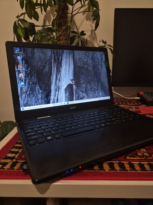 Laptop Acer E1 idealny do pracy - świeżo po serwisie!