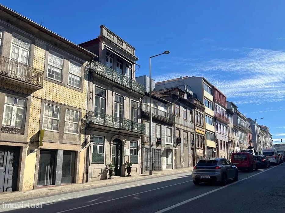 Building in Palácio de Cristal, Porto