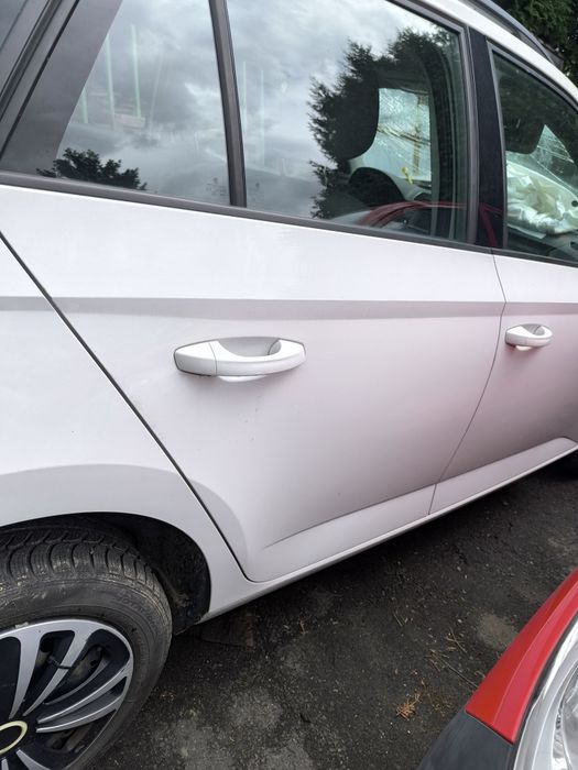 Drzwi lewe prawe przód tył skoda fabia kombi 2016