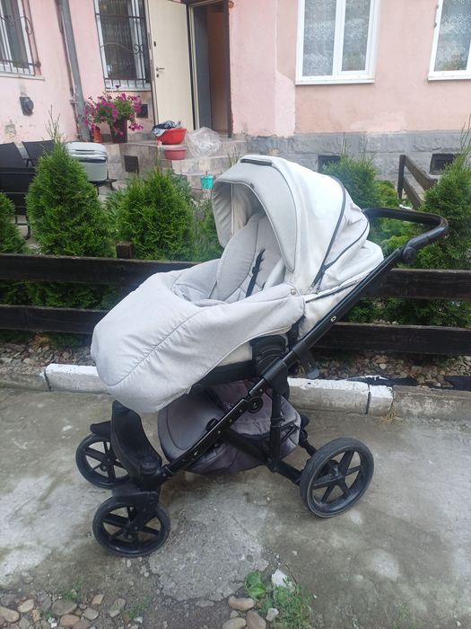 Продам коляску Adamex Olivia 2 в 1