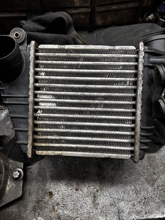 Продам інтеркулер 1.8т